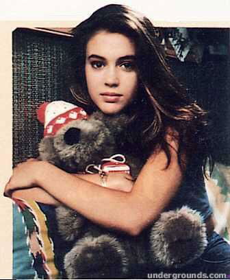 alyssa1.jpg (29208 bytes)