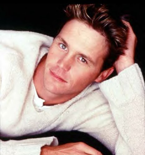 leo03.jpg (34731 bytes)