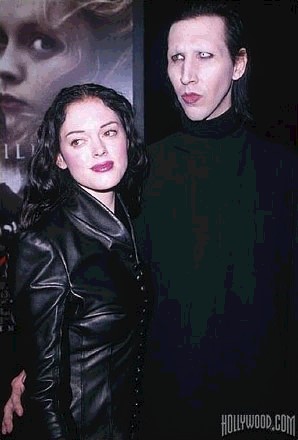 rose10.jpg (27868 bytes)